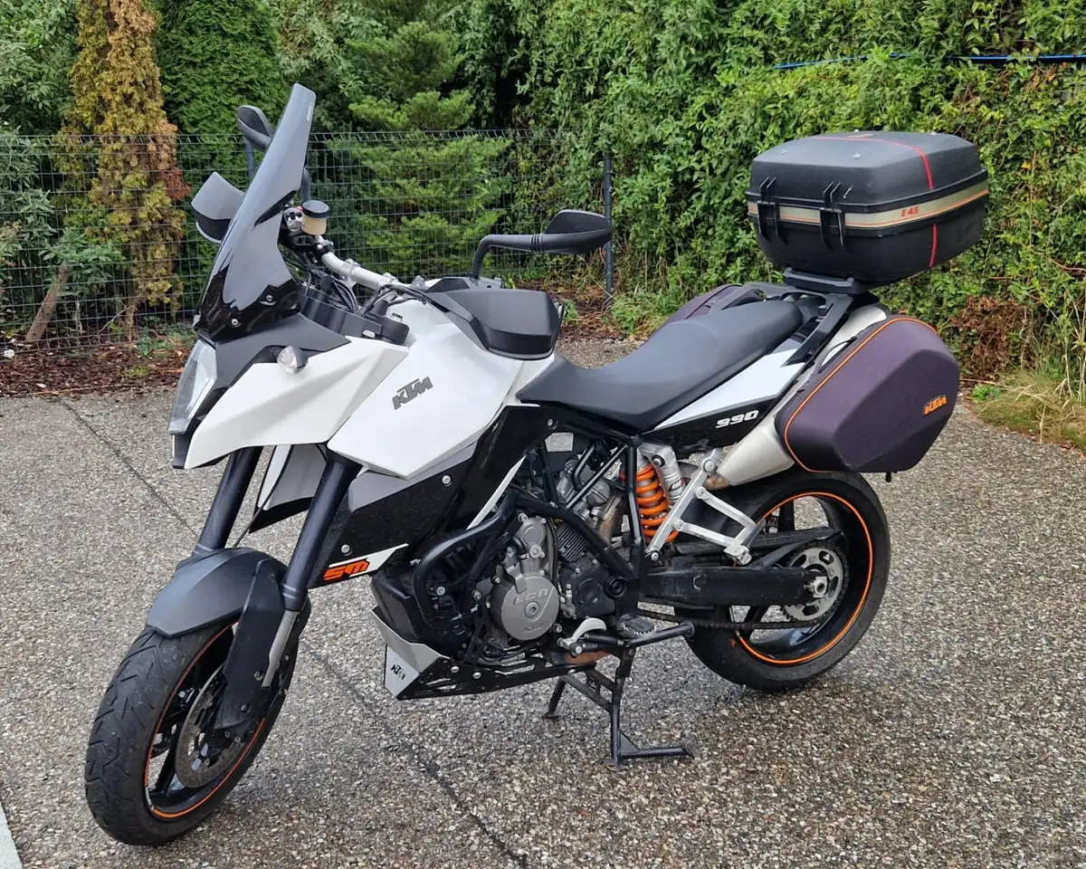 KTM 990 Supermoto