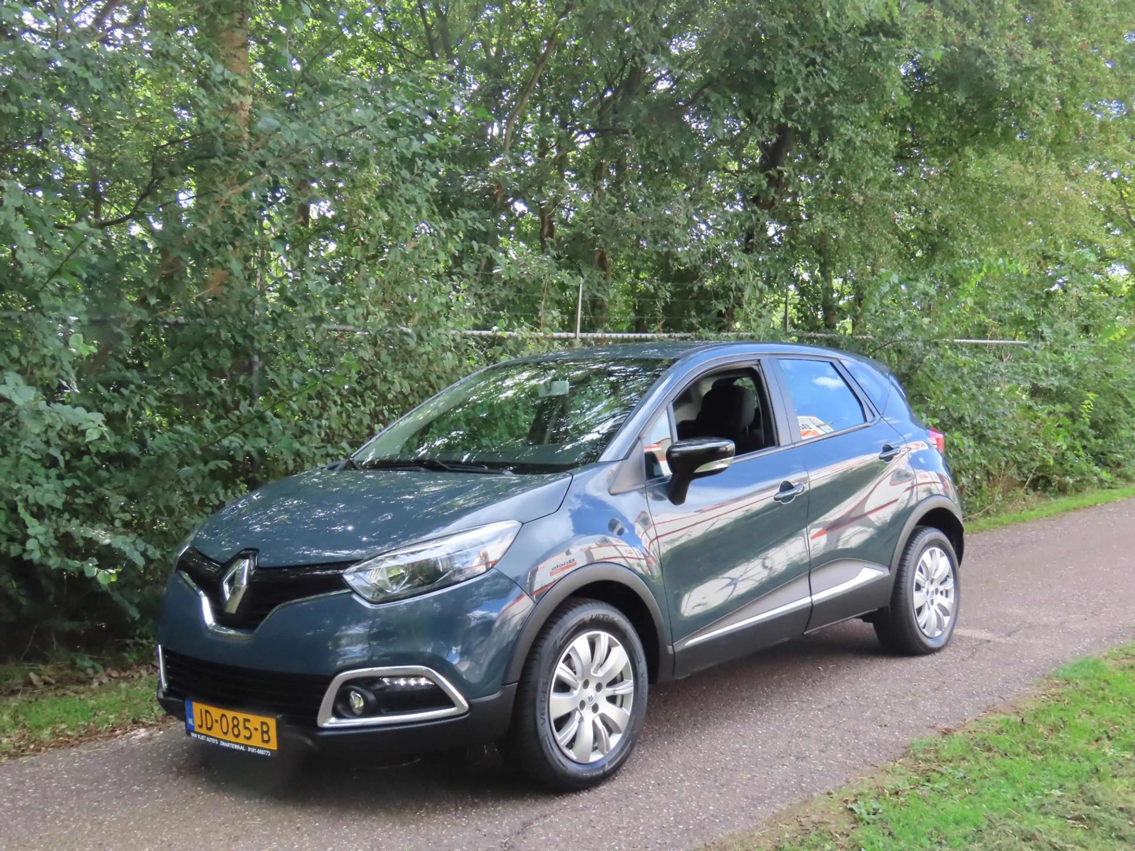 Renault Captur 0.9 TCe Expression — photo 24