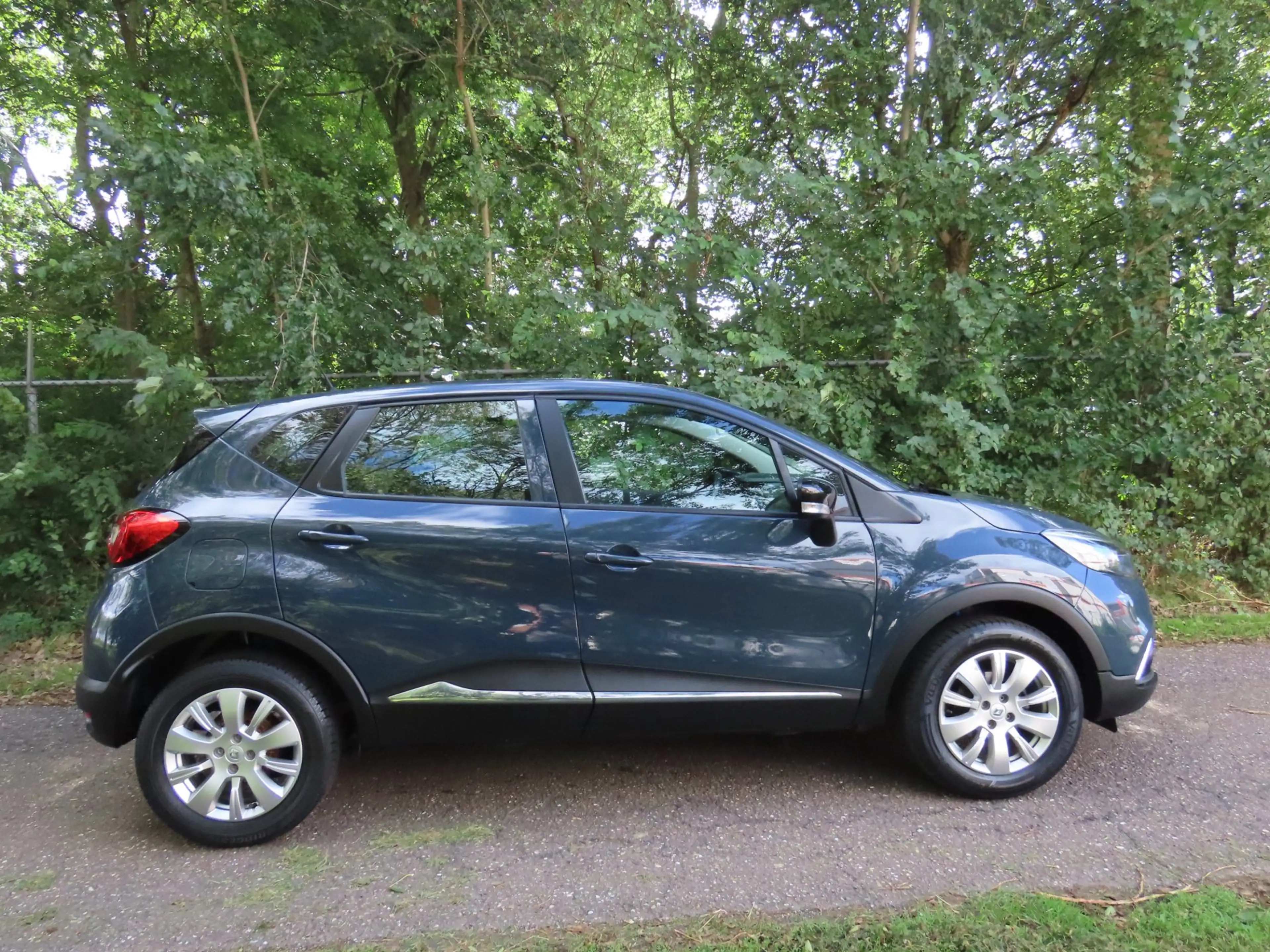 Renault Captur 0.9 TCe Expression — photo 6