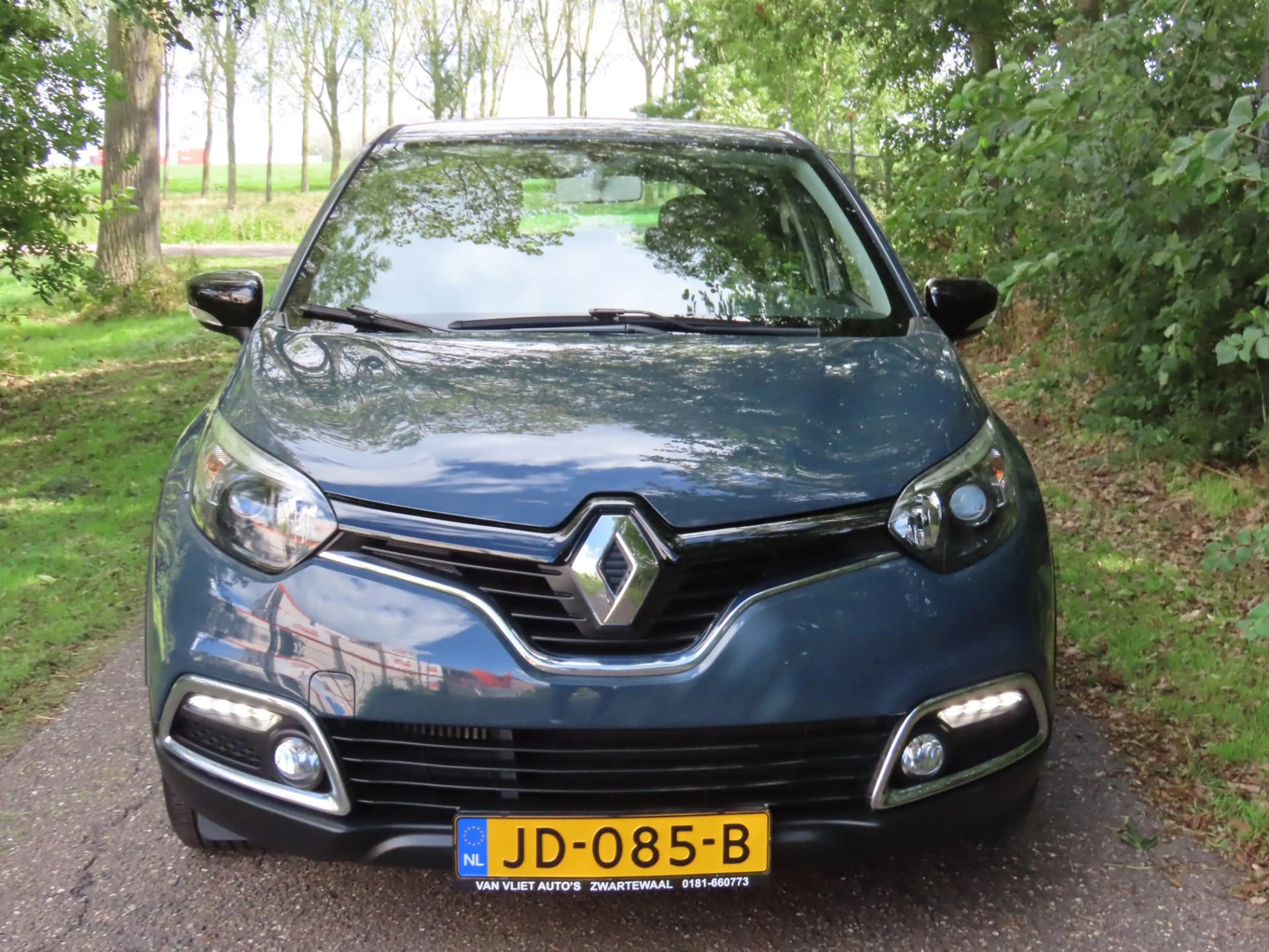 Renault Captur 0.9 TCe Expression — photo 8