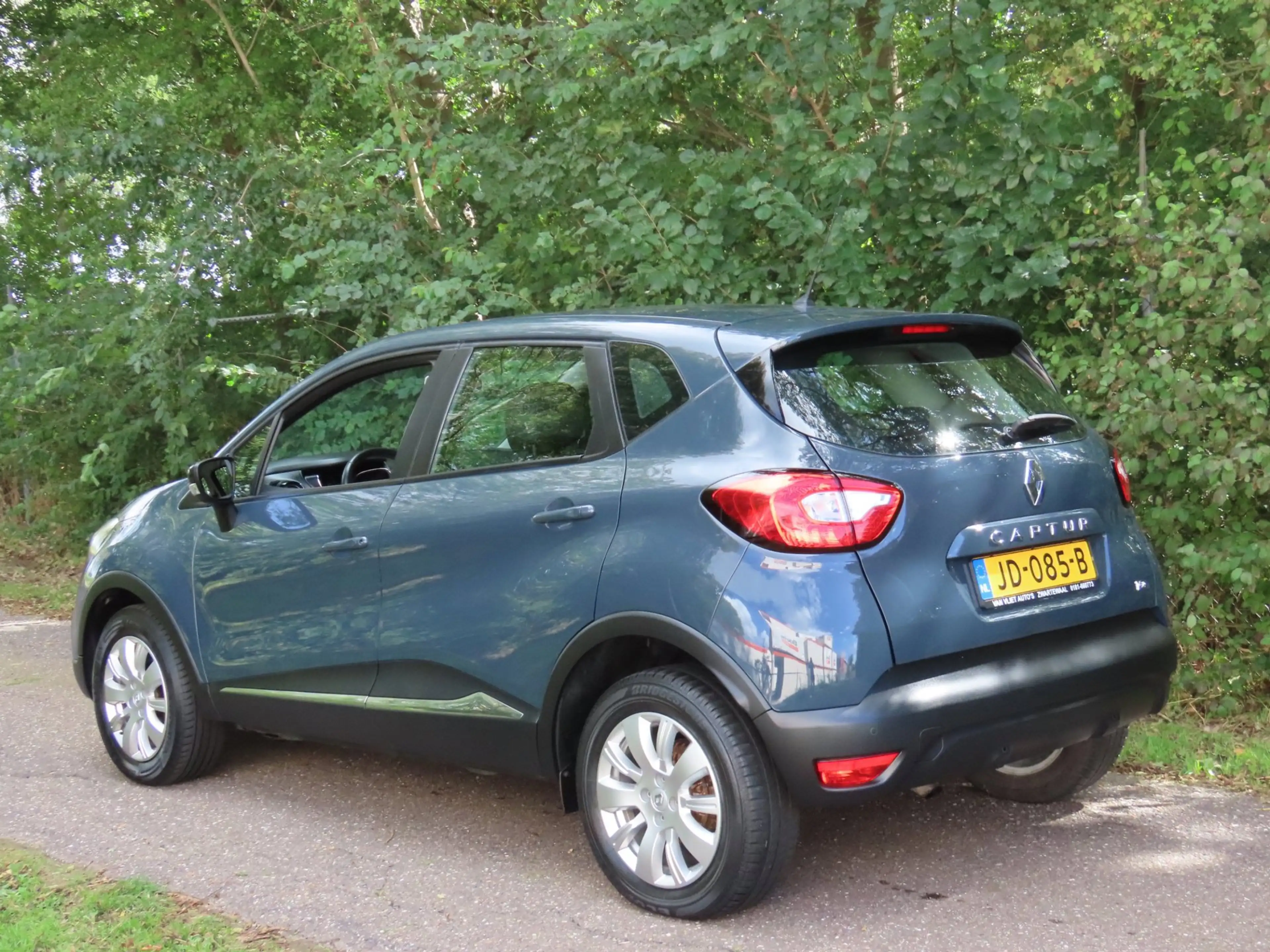 Renault Captur 0.9 TCe Expression — photo 3