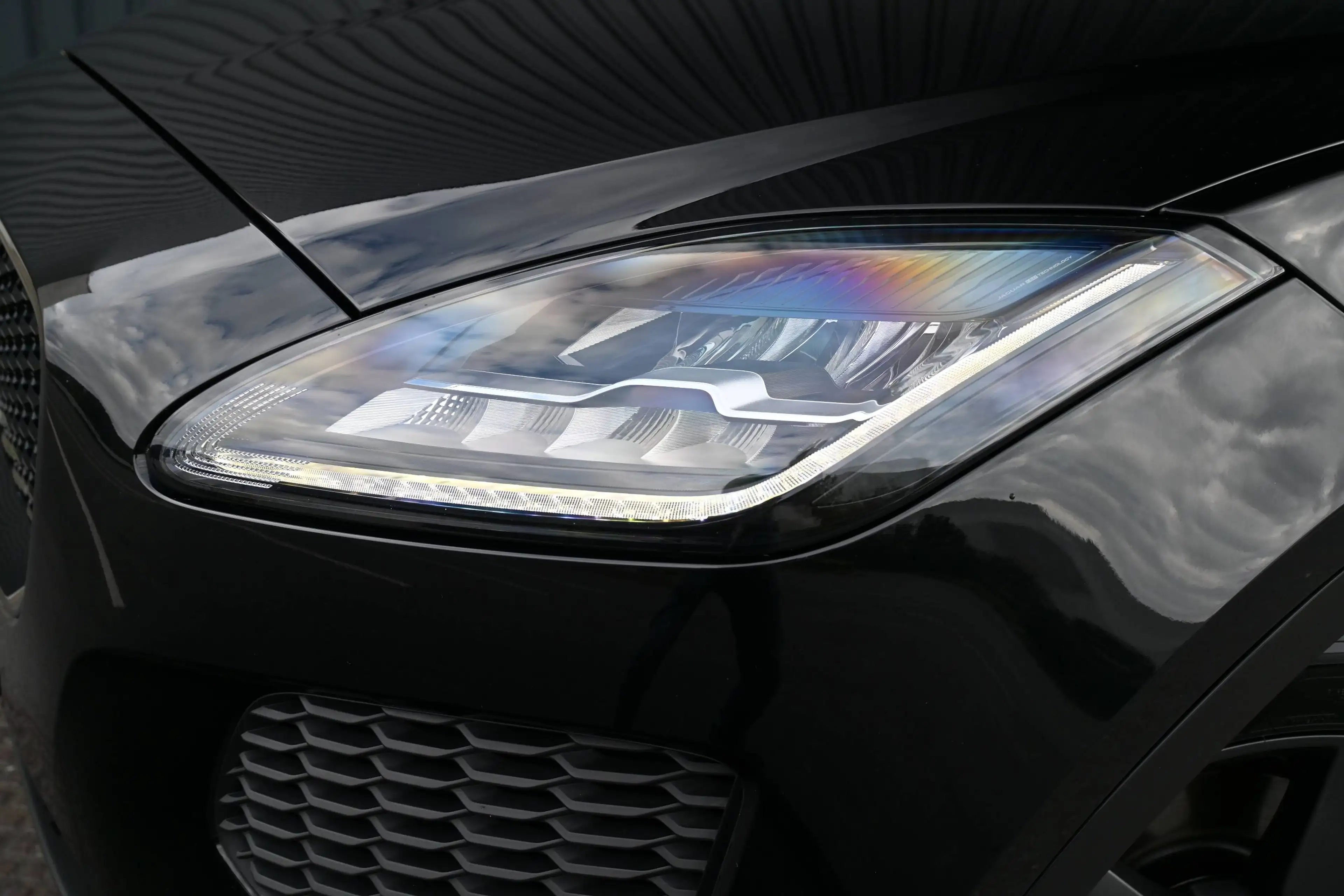 Jaguar E-Pace E-Pace 2.0 D AWD SE (EU6.2) — photo 10