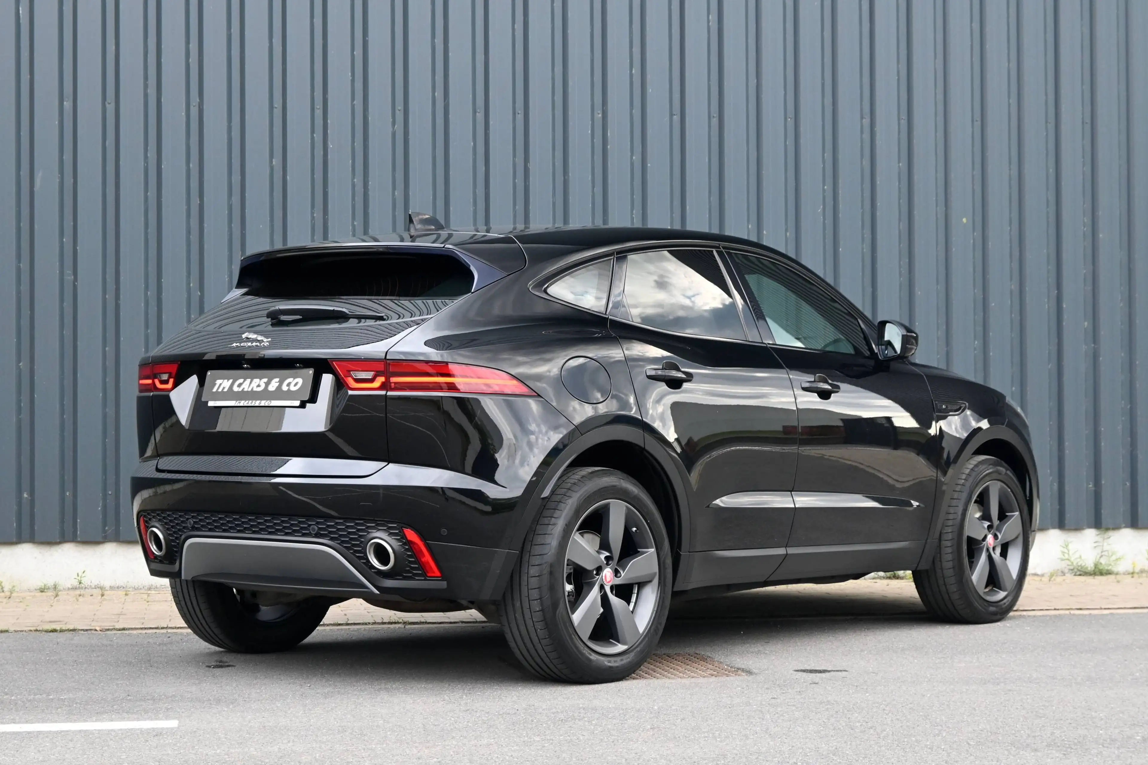 Jaguar E-Pace E-Pace 2.0 D AWD SE (EU6.2) — photo 3