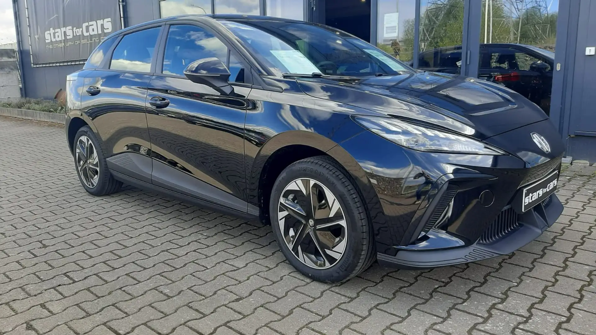 MG MG4 e-MG4 51 kWh Standard Zwart - 1