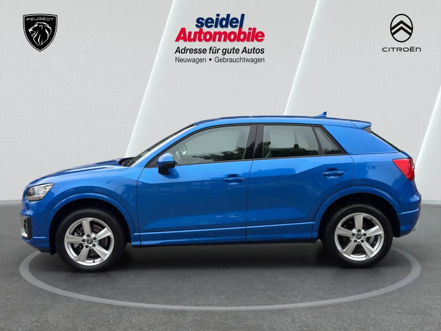Audi Q2 1.4 TFSI sport 1.Hand, wenig KM, NAVI MMI Blau - 2