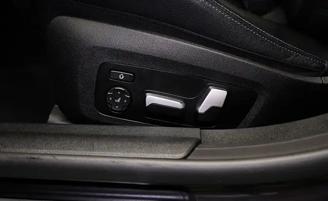BMW 4 Series view 14