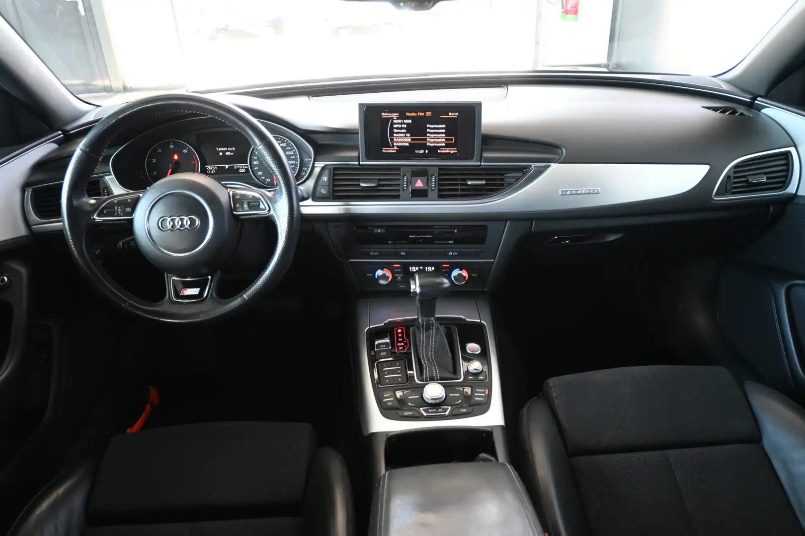 Audi A6 Avant 2.8 FSI quattro S-Line Automaat Navigatie LE Blauw - 2