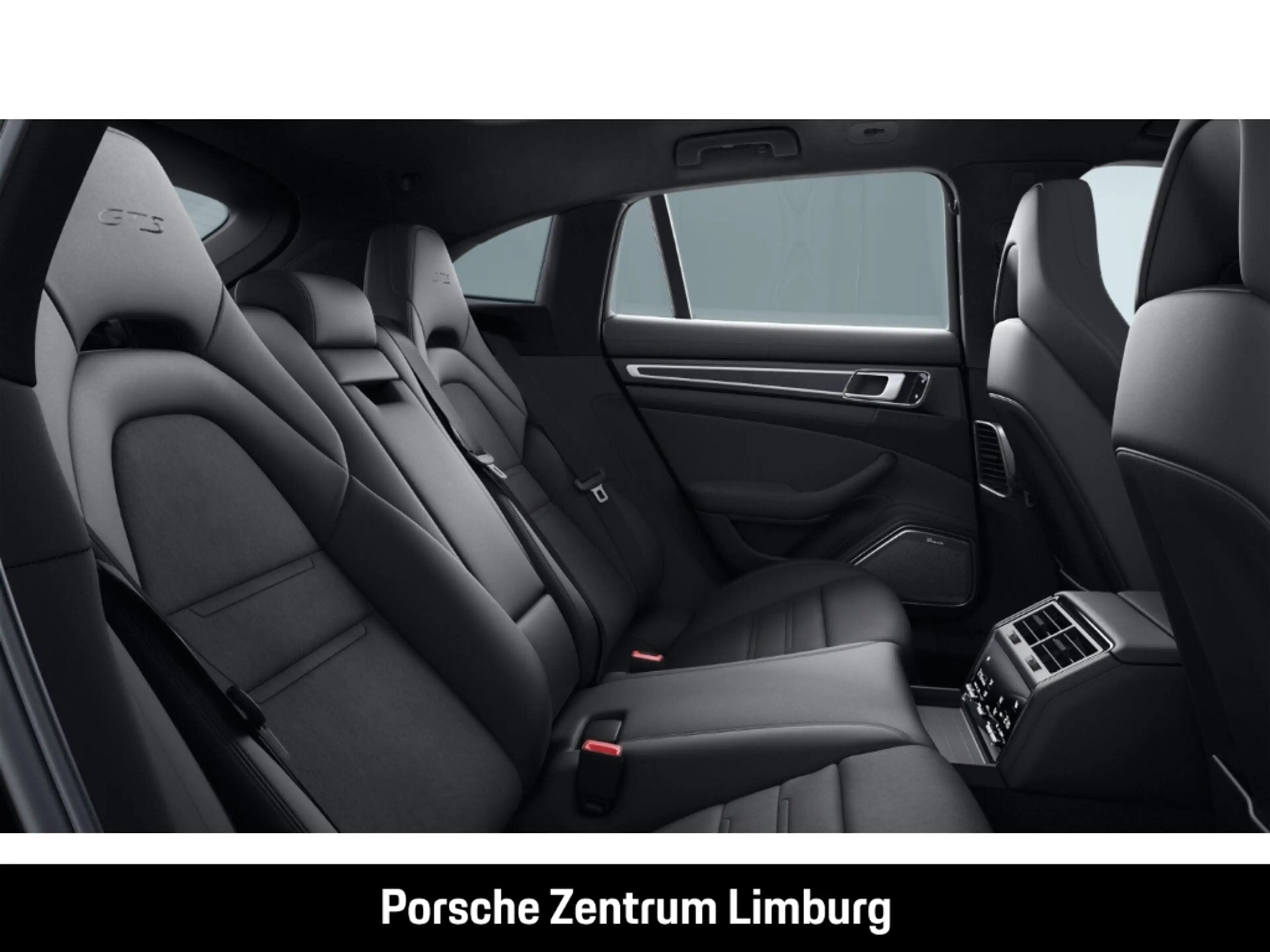 Porsche Panamera GTS Sport Turismo — photo 7