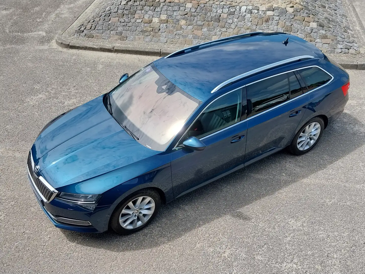Skoda Superb 1.4 TSI iV PHEV 1e EIGENAAR VIRTUAL COCKPIT ADAPT Bleu - 2