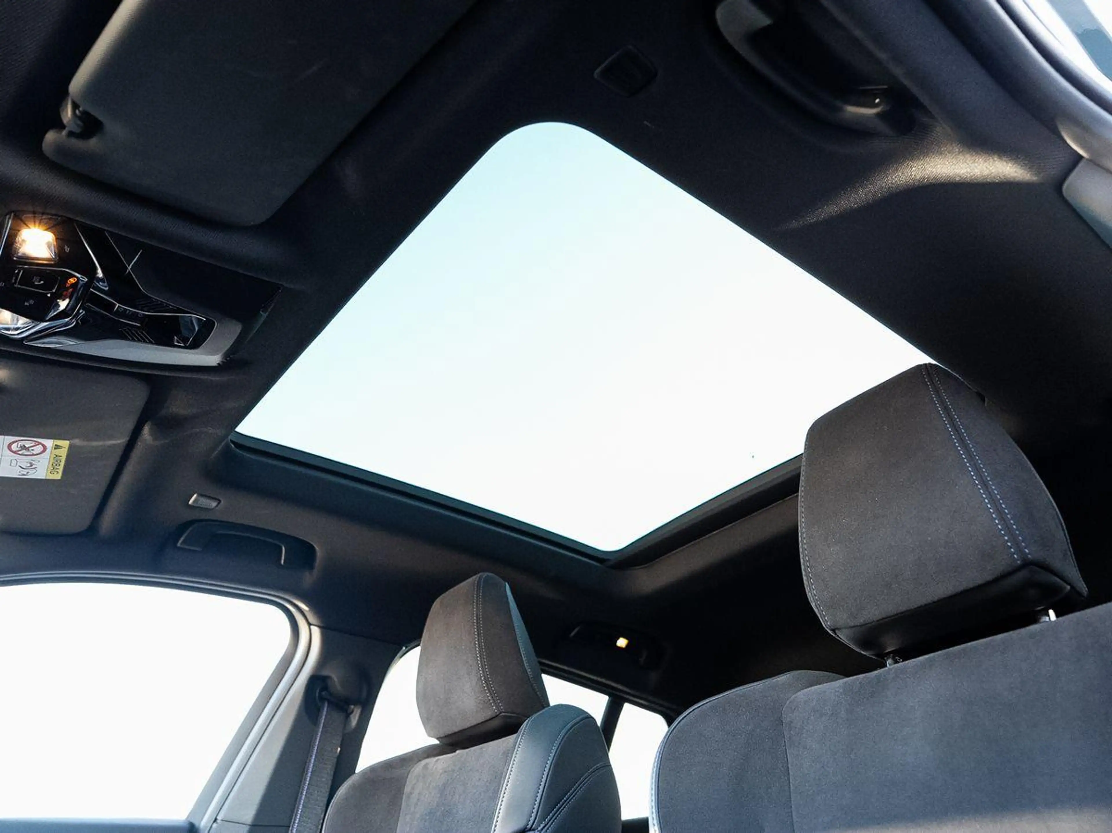 BMW X2 sDrive20i M-SportPRO 19 PANO KoZg AdLED RFK — photo 15