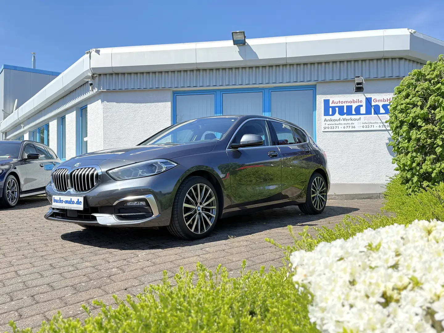 BMW 120 d xDrive Luxury Line Abstandstemp. HUD Leder Grau - 2