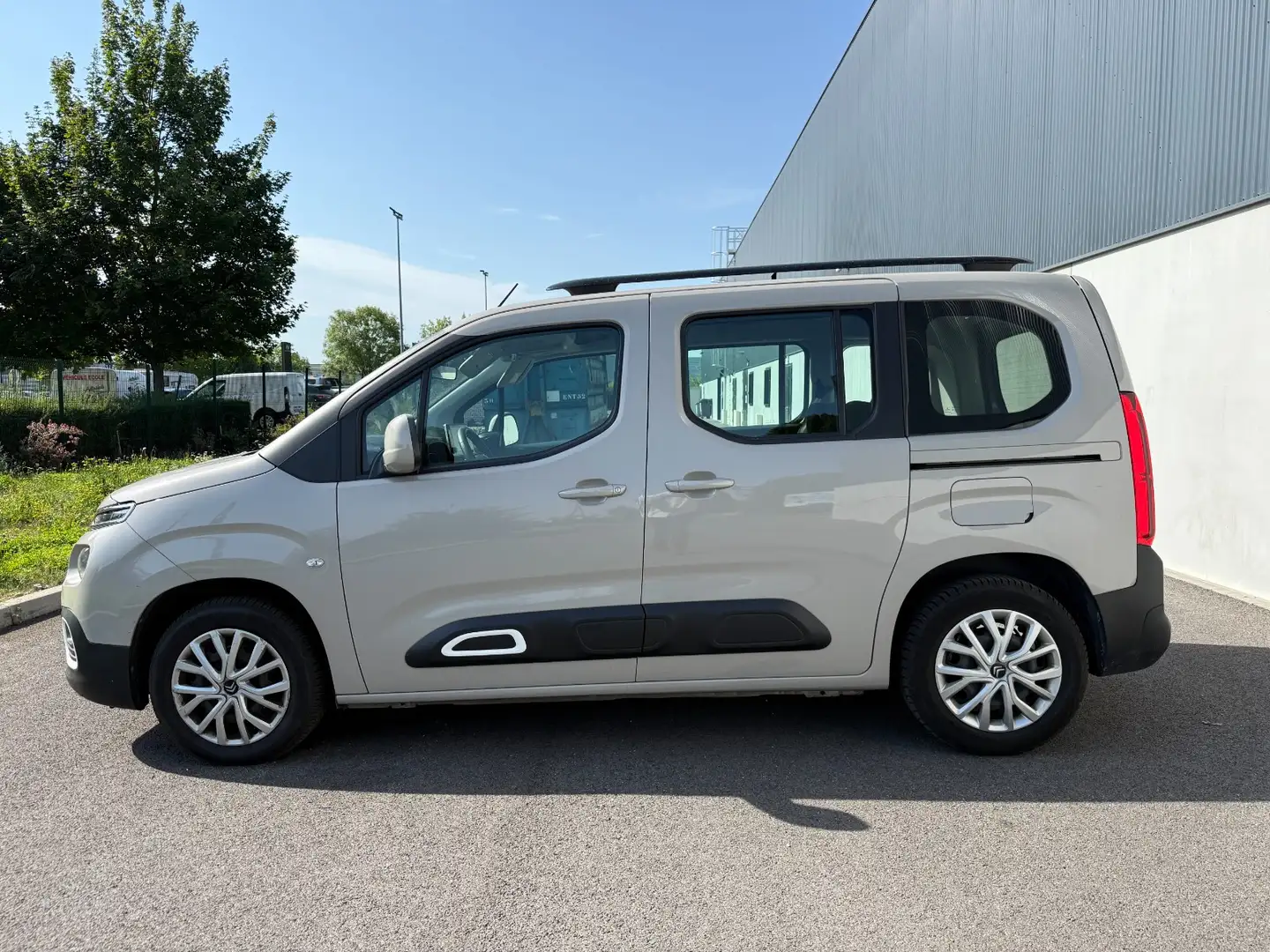 Citroen Berlingo Shine Beige - 2