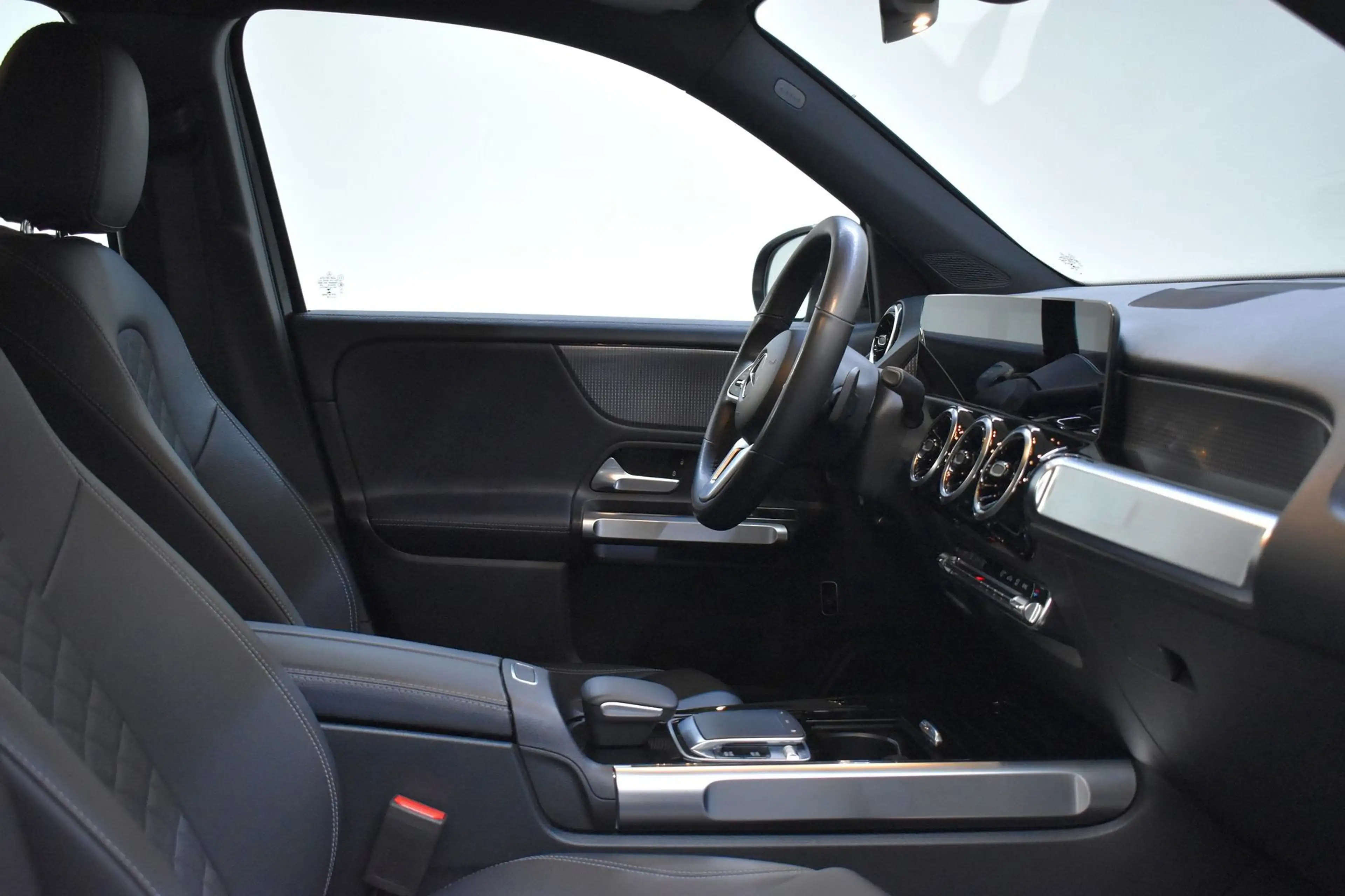 Mercedes-Benz GLB 200 GLB 200 / Valckenier Denderhoutem — photo 10