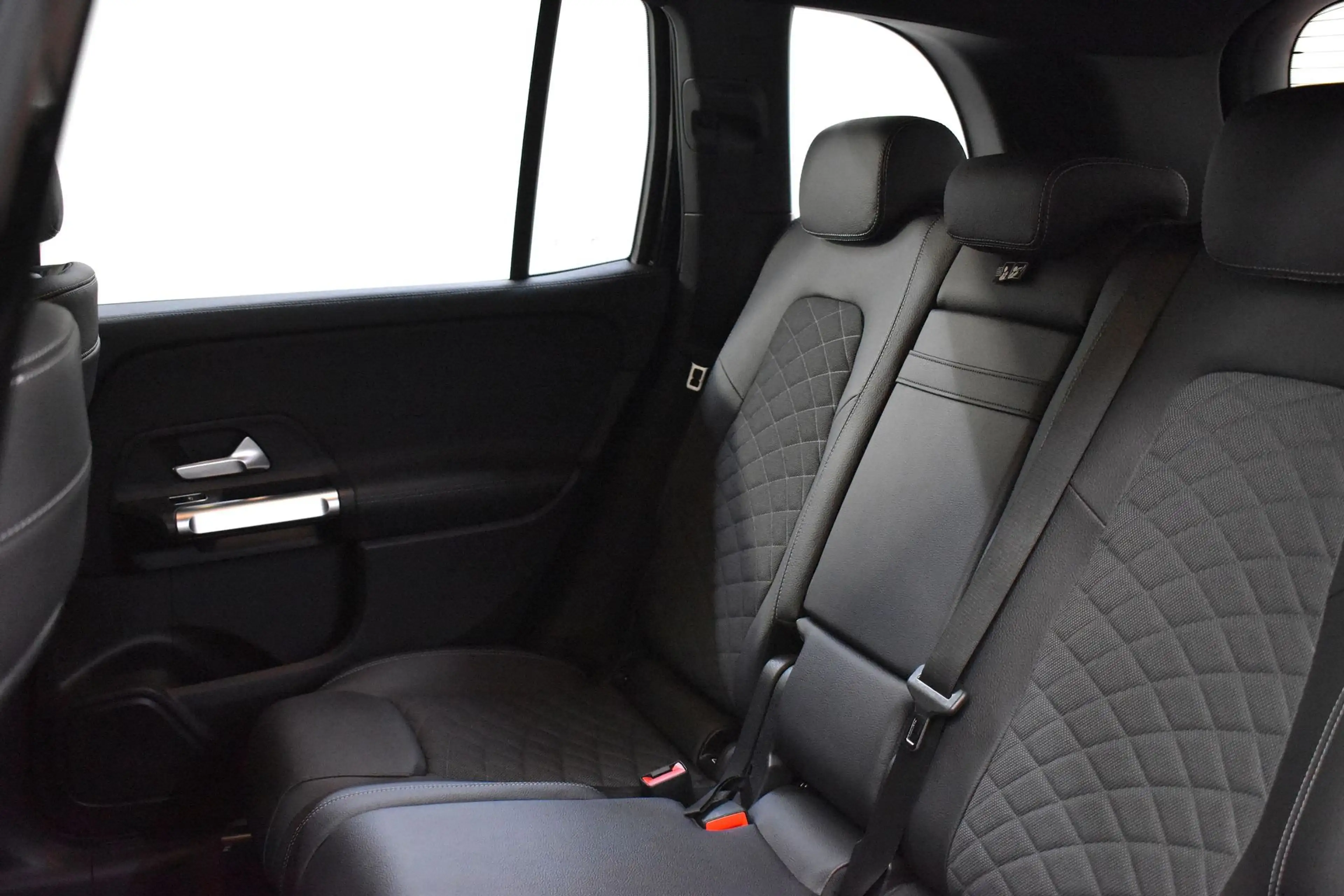 Mercedes-Benz GLB 200 GLB 200 / Valckenier Denderhoutem — photo 9