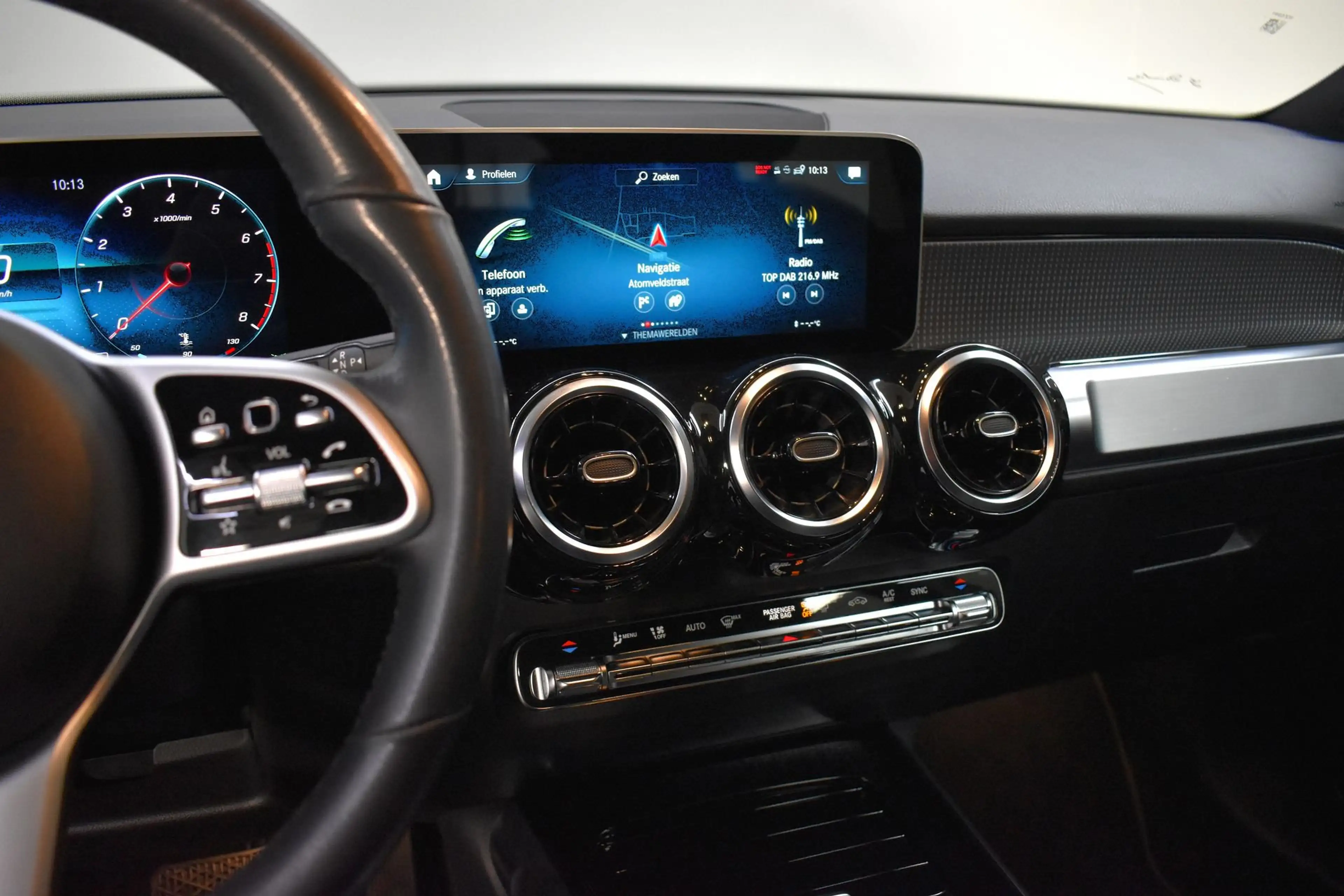 Mercedes-Benz GLB 200 GLB 200 / Valckenier Denderhoutem — photo 14