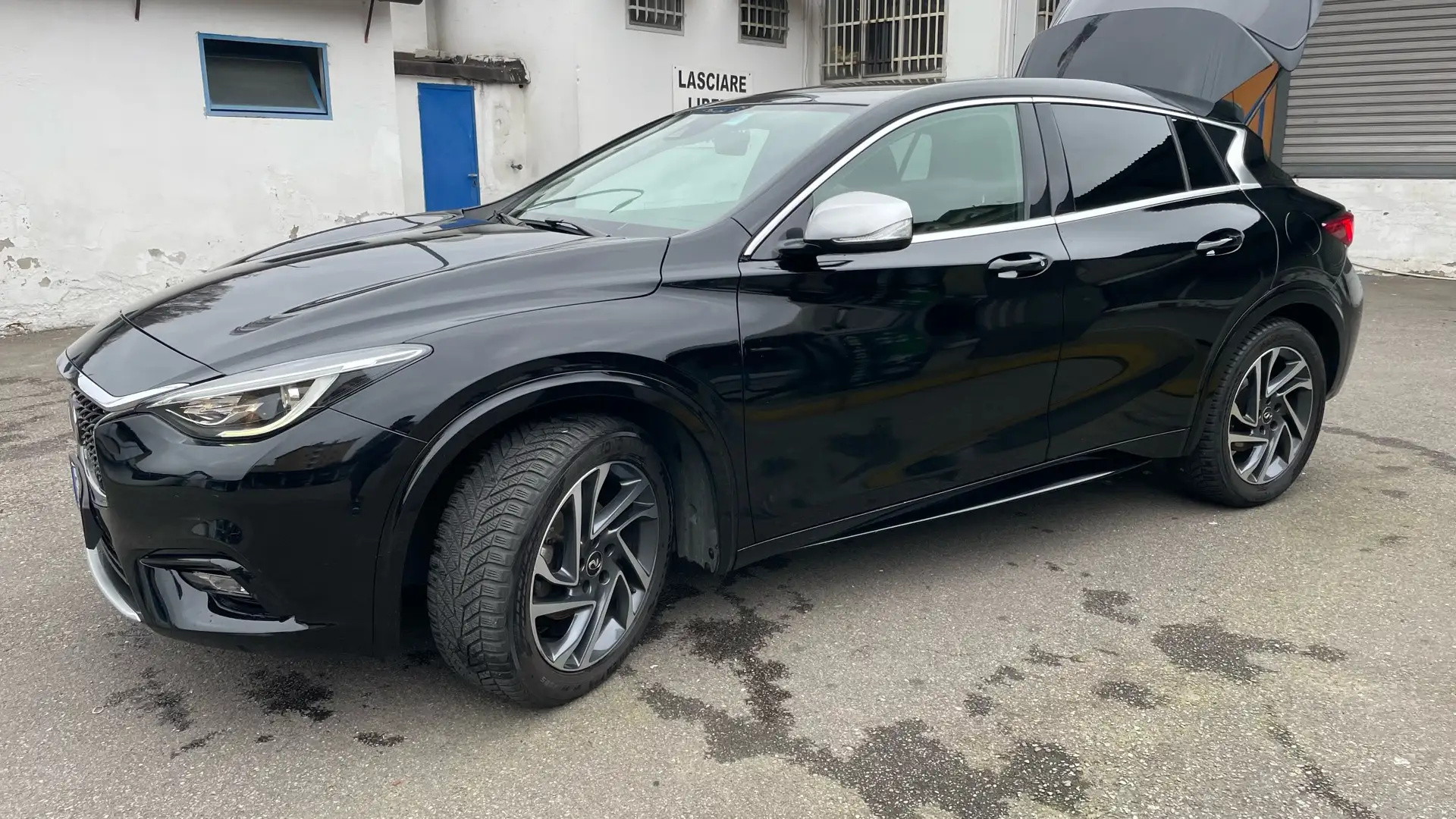 Infiniti Q30 1.6t Sport 156cv dct my18 Azul - 1