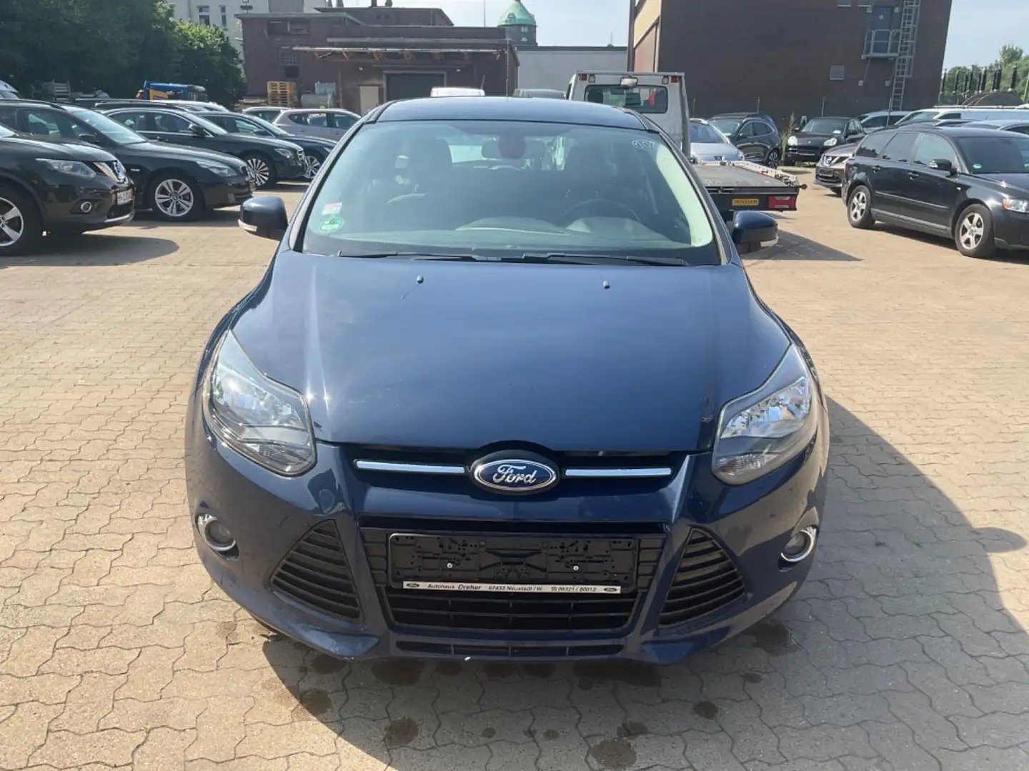 Ford Focus Turnier Titanium TÜV 07.2025 Blau - 2