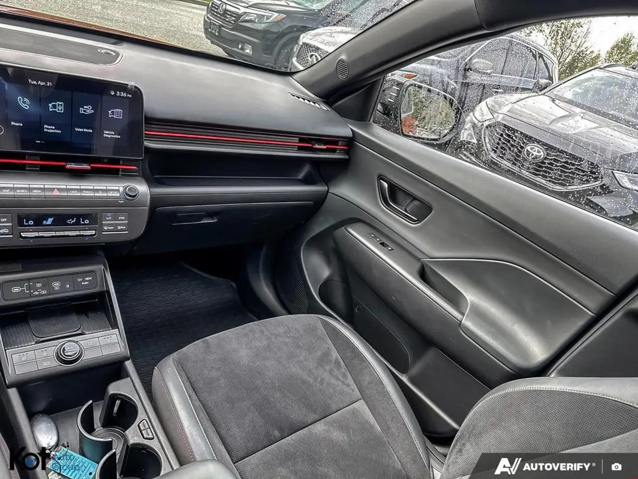 Hyundai KONA снимка Hyundai KONA