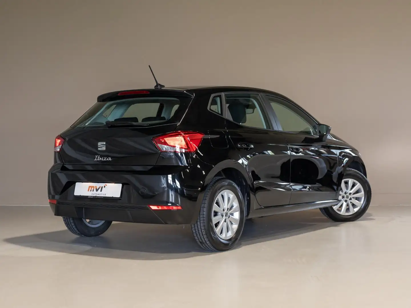 SEAT Ibiza 1.0 MPI Style / 80pk / Apple CarPlay / Automatisch Zwart - 2