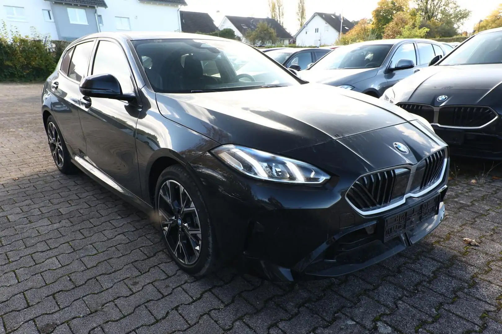 BMW 120 M Sport 120i ACC PrivG 2Z-Klima LED Nav Kam SHZ... Schwarz - 2