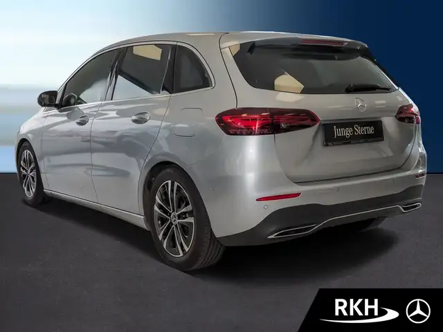 Mercedes-Benz B-Class view 4
