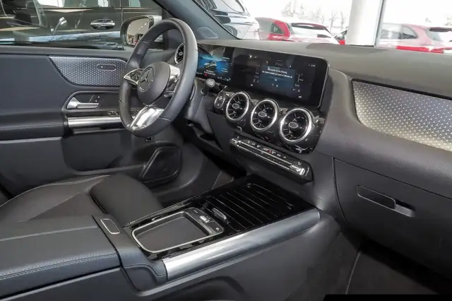 Mercedes-Benz B-Class view 7