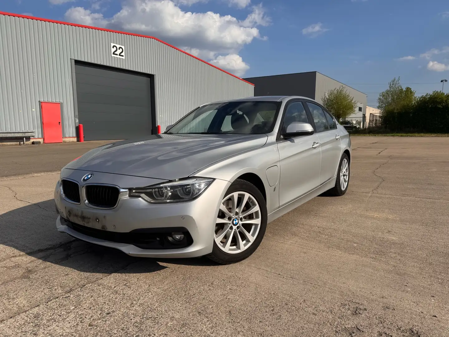 BMW 330 330e iPerformance Advantage - 1