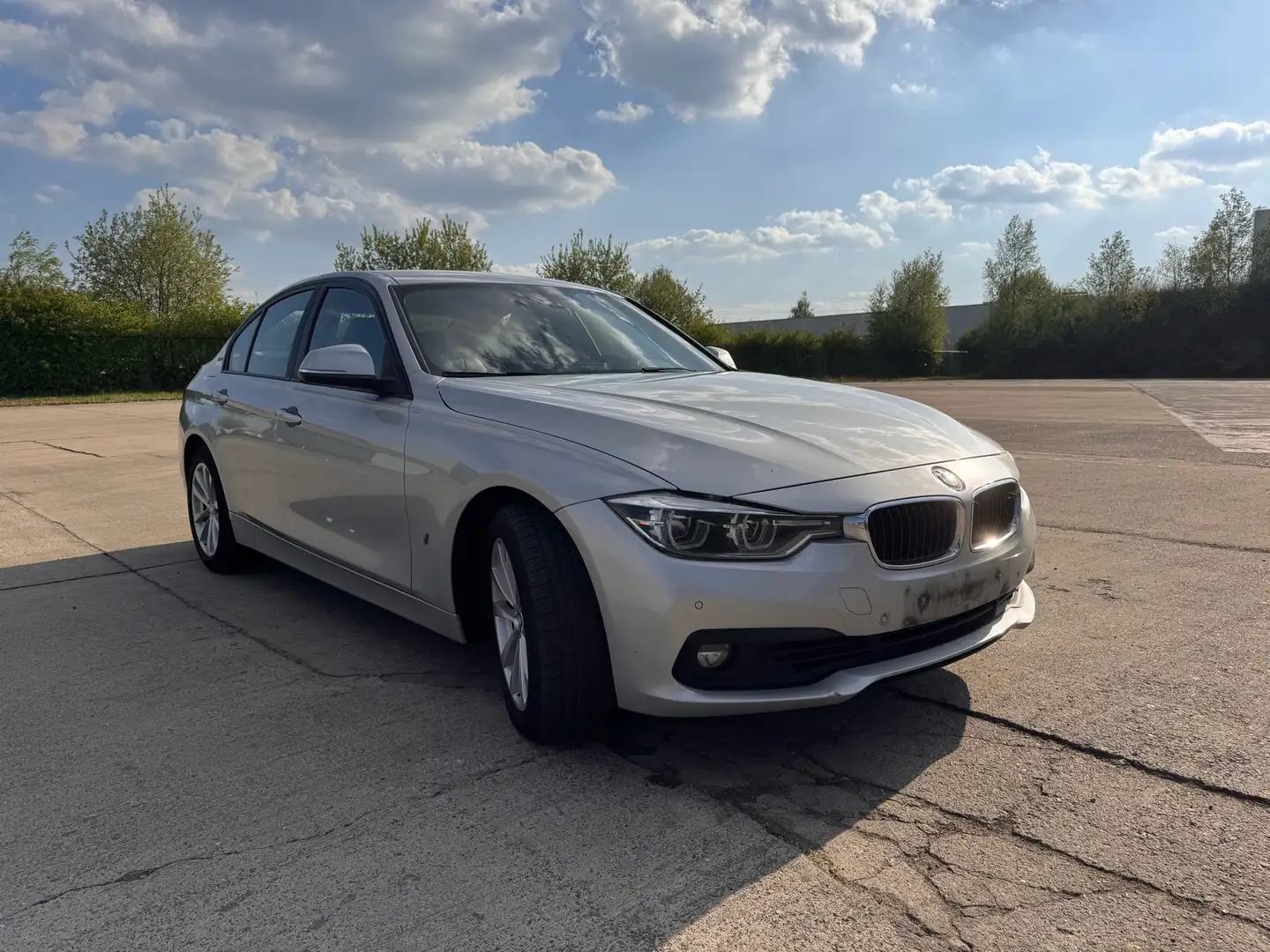 BMW 330 330e iPerformance Advantage - 2