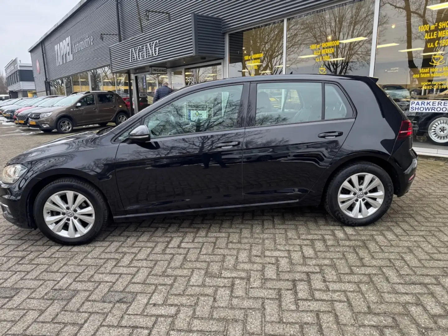 Volkswagen Golf 1.0 TSI Comfort line Business 115PK Ergostoel/Mass Zwart - 2