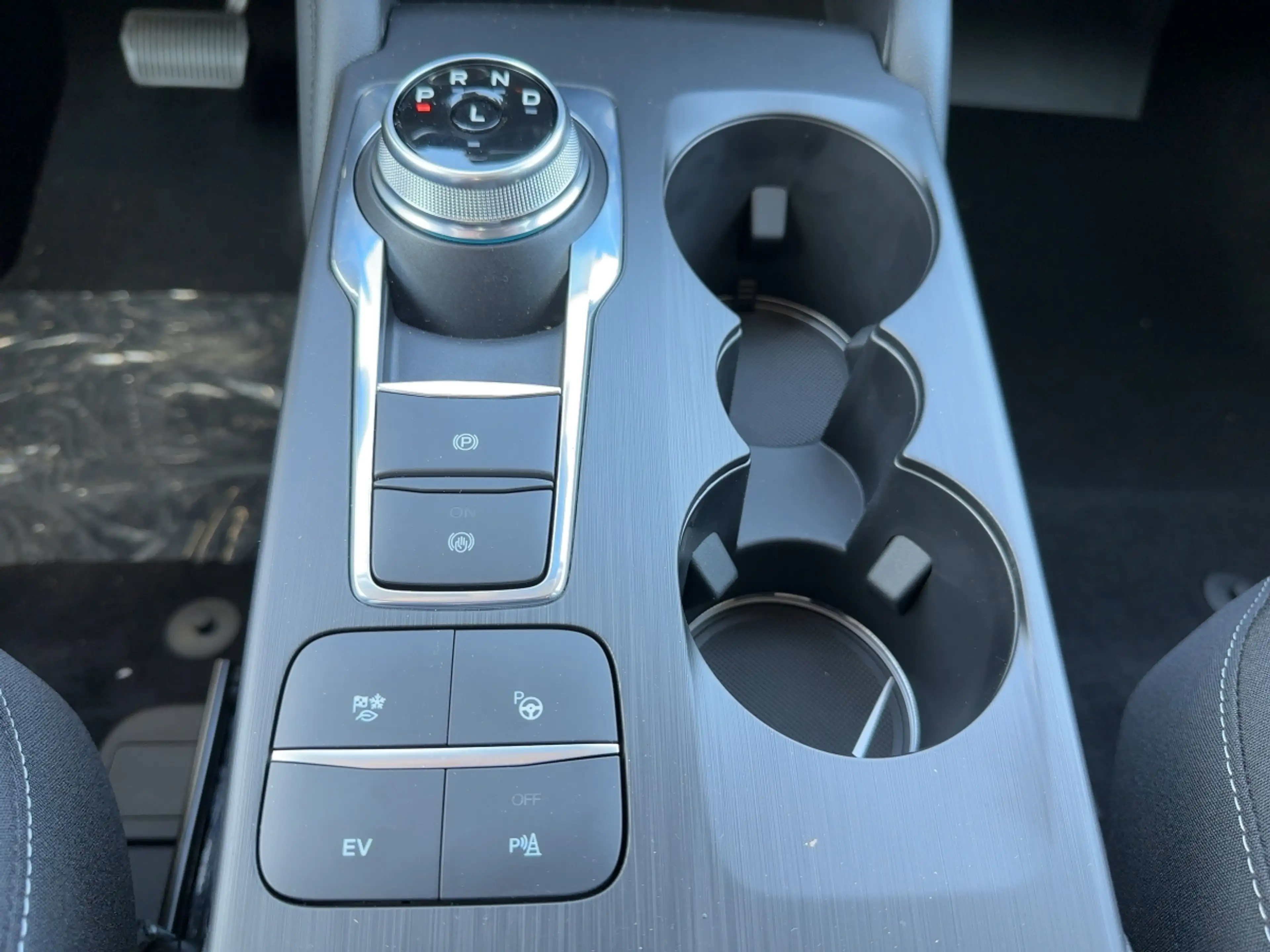Ford Kuga Titanium Allwetter+Kamera+Navi+Keyless — photo 13