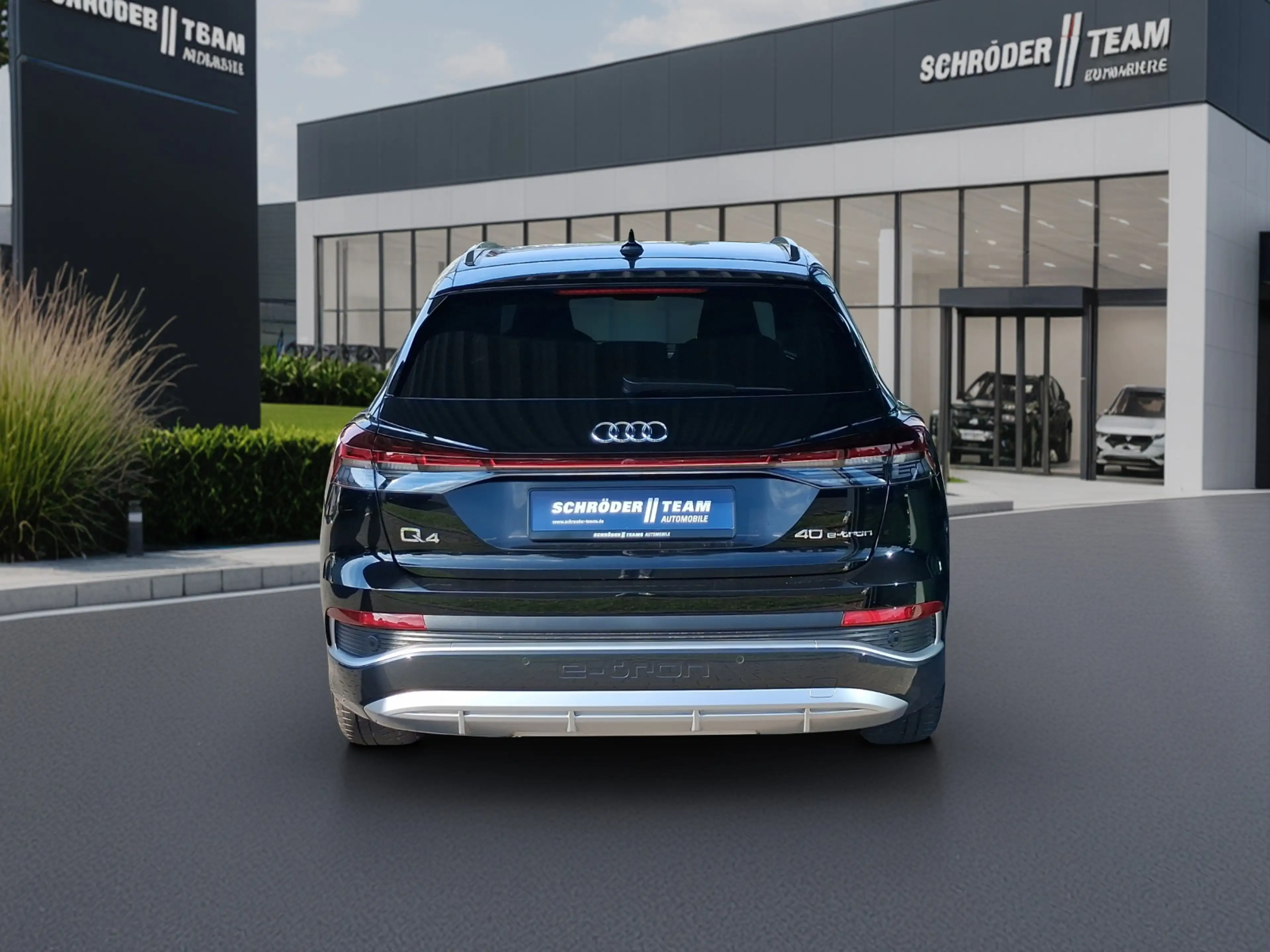 Audi Q4 e-tron 40 e-tron S line Pano Matrix RFK SHZ Ambiente+ — photo 4