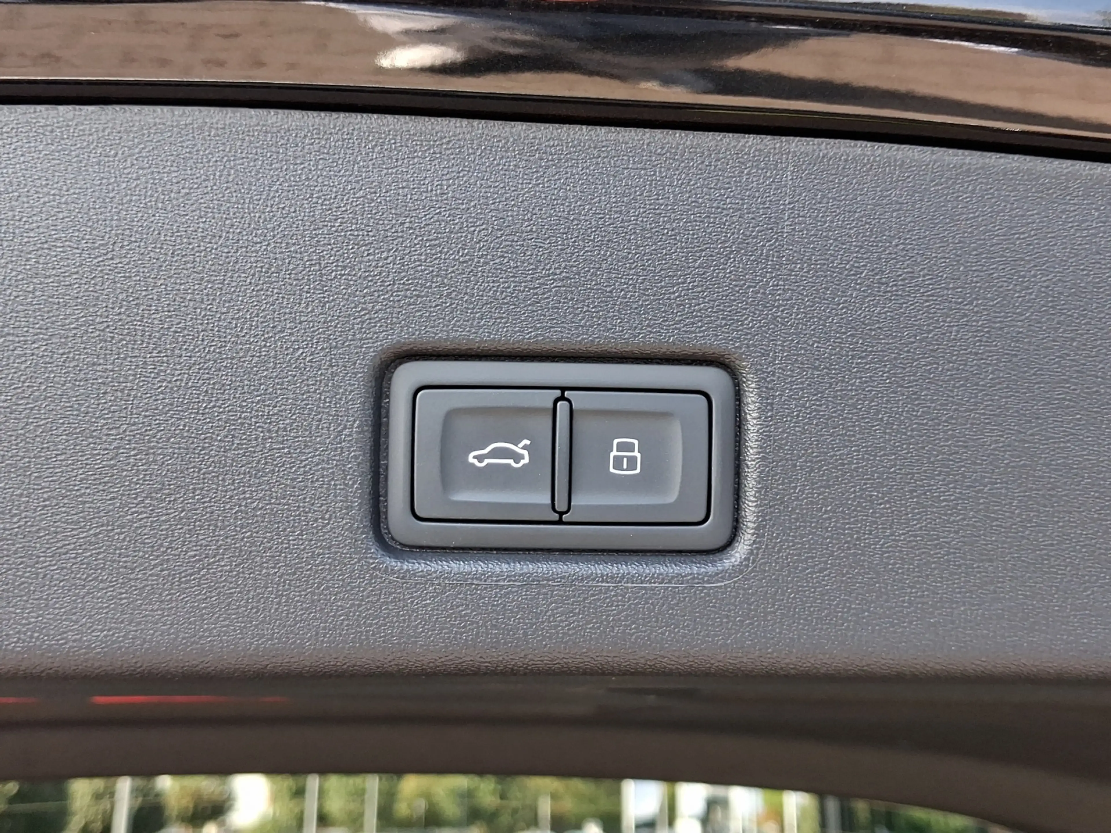 Audi Q4 e-tron 40 e-tron S line Pano Matrix RFK SHZ Ambiente+ — photo 16