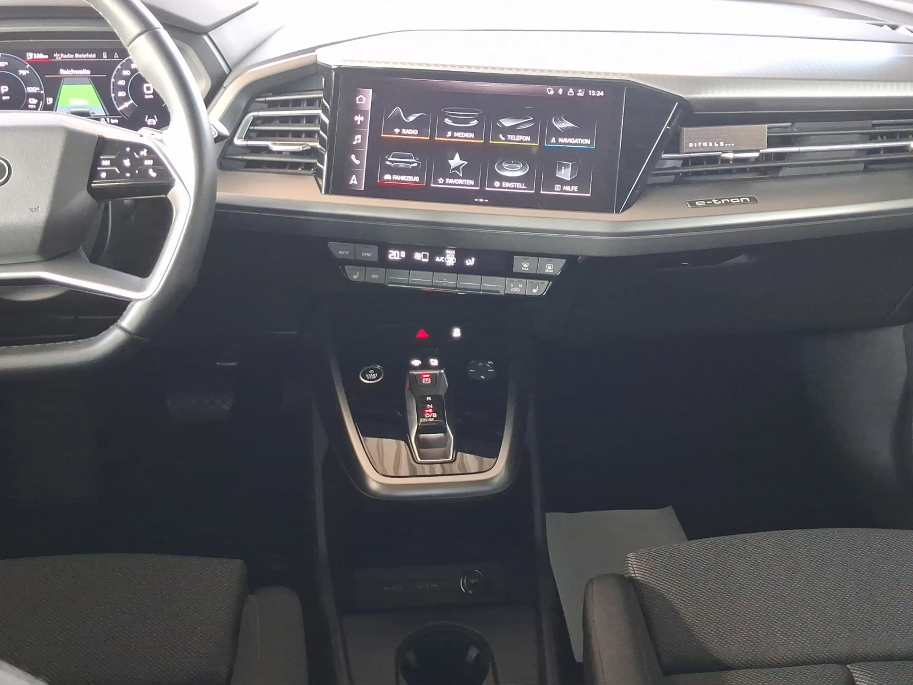 Audi Q4 e-tron 40 e-tron S line Pano Matrix RFK SHZ Ambiente+ — photo 11
