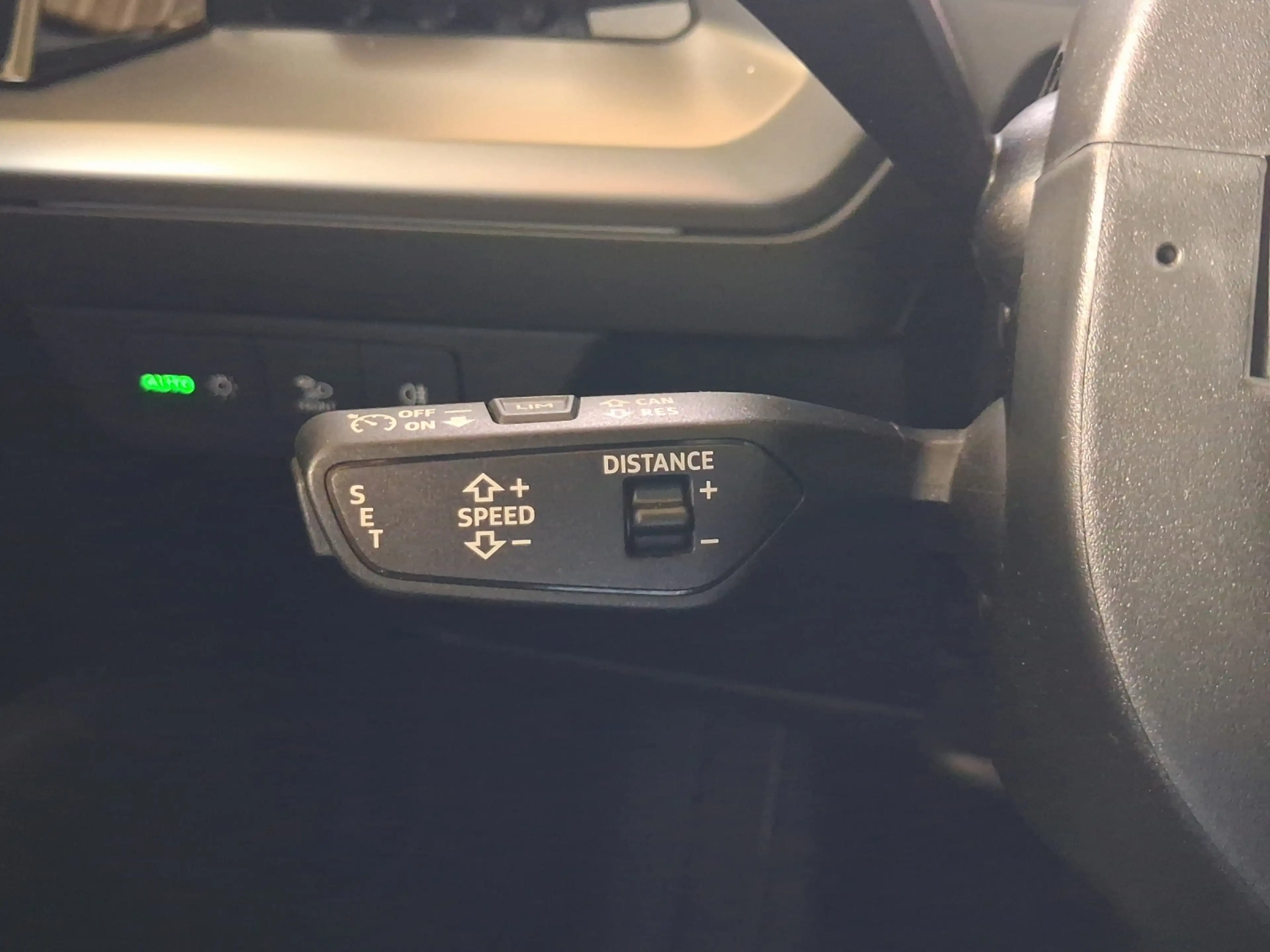 Audi Q4 e-tron 40 e-tron S line Pano Matrix RFK SHZ Ambiente+ — photo 22