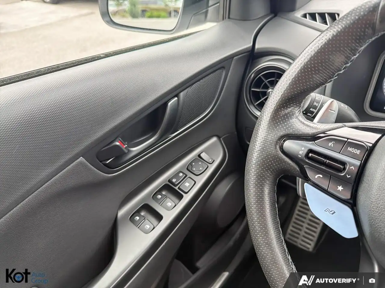 Hyundai KONA снимка Hyundai KONA