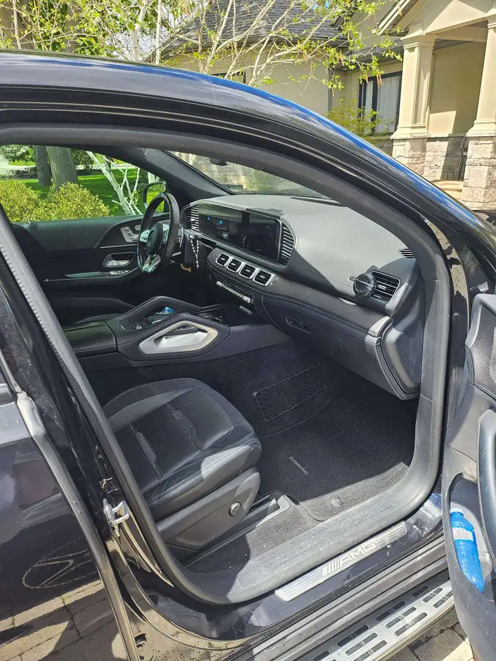 Mercedes-Benz GLE снимка Mercedes-Benz GLE