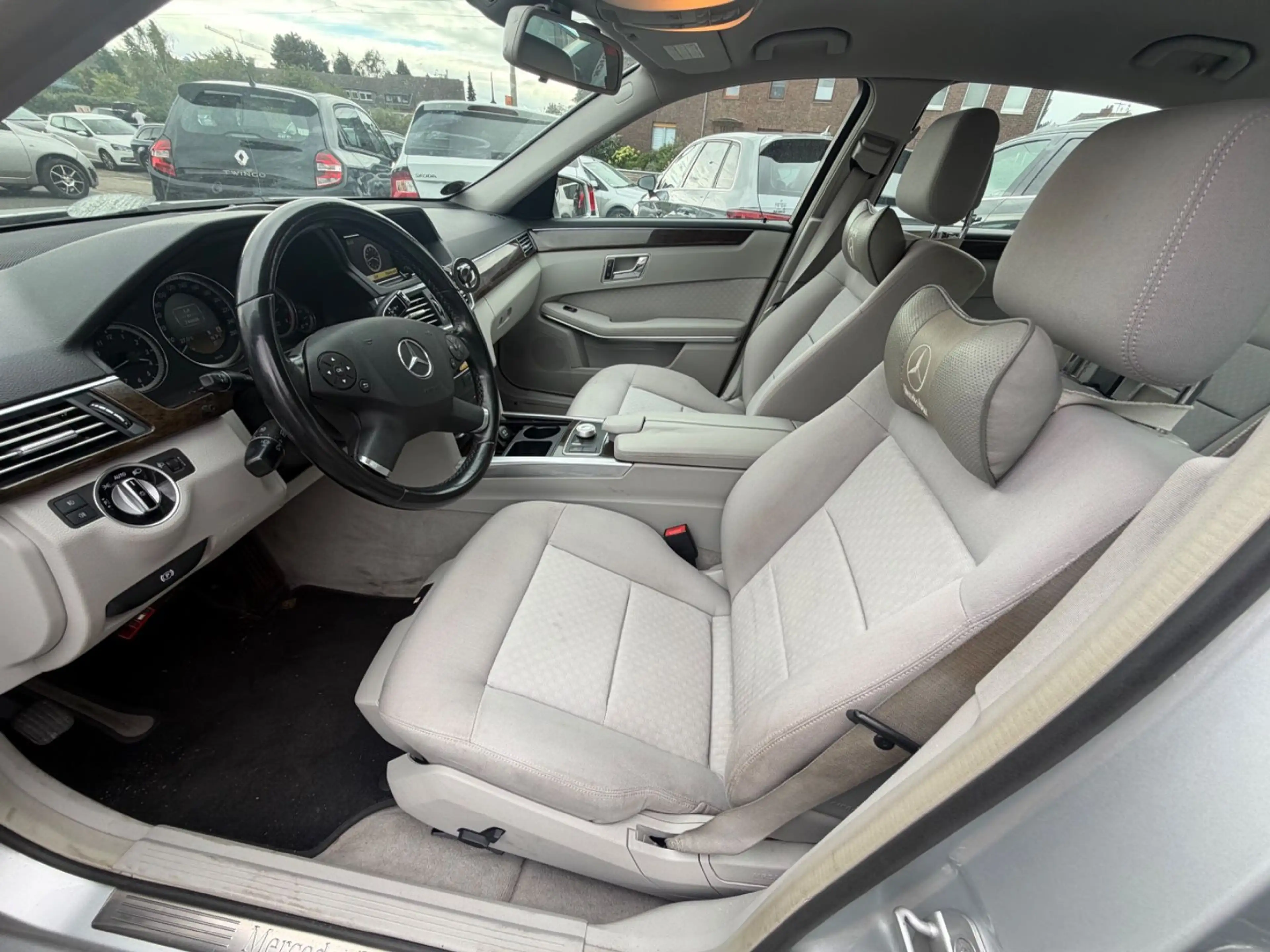 Mercedes-Benz E 350 E Limousine E 350 CGI BlueEfficiency — photo 11