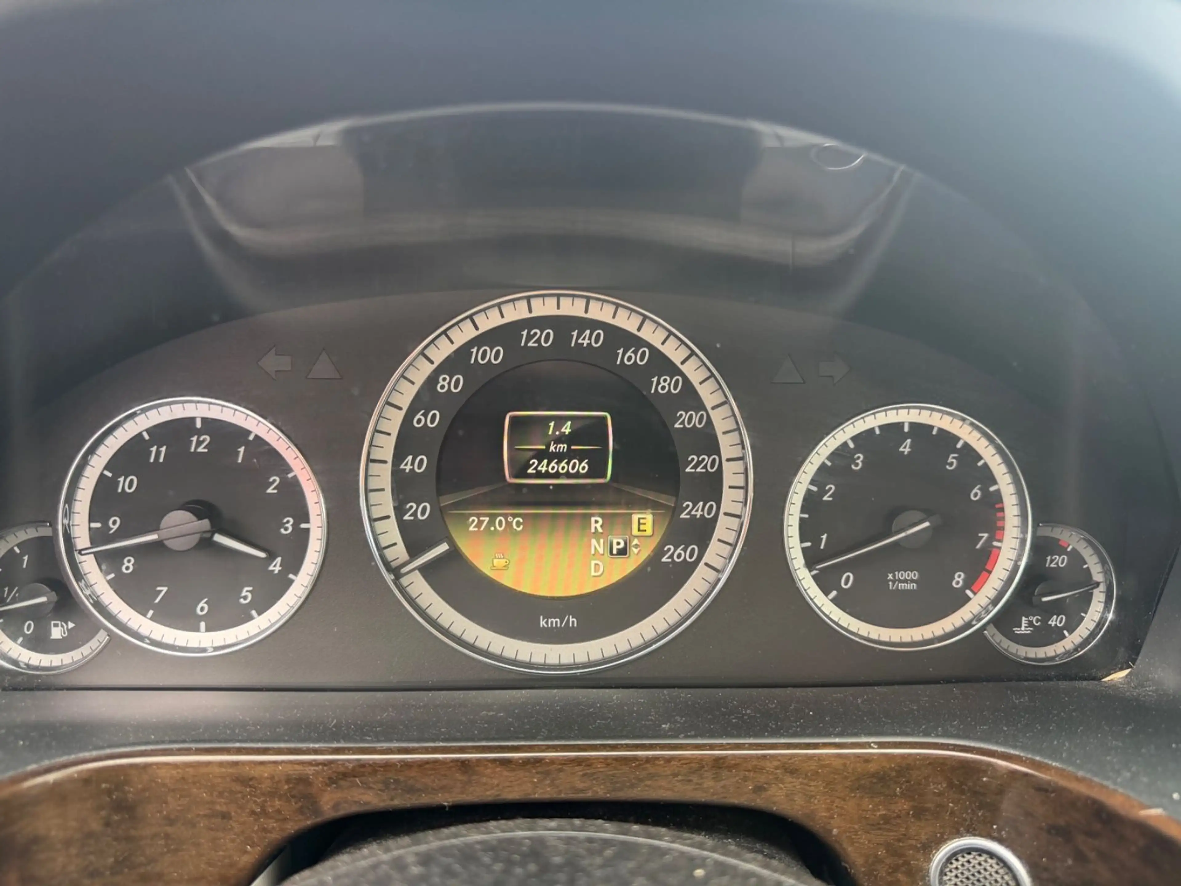Mercedes-Benz E 350 E Limousine E 350 CGI BlueEfficiency — photo 12