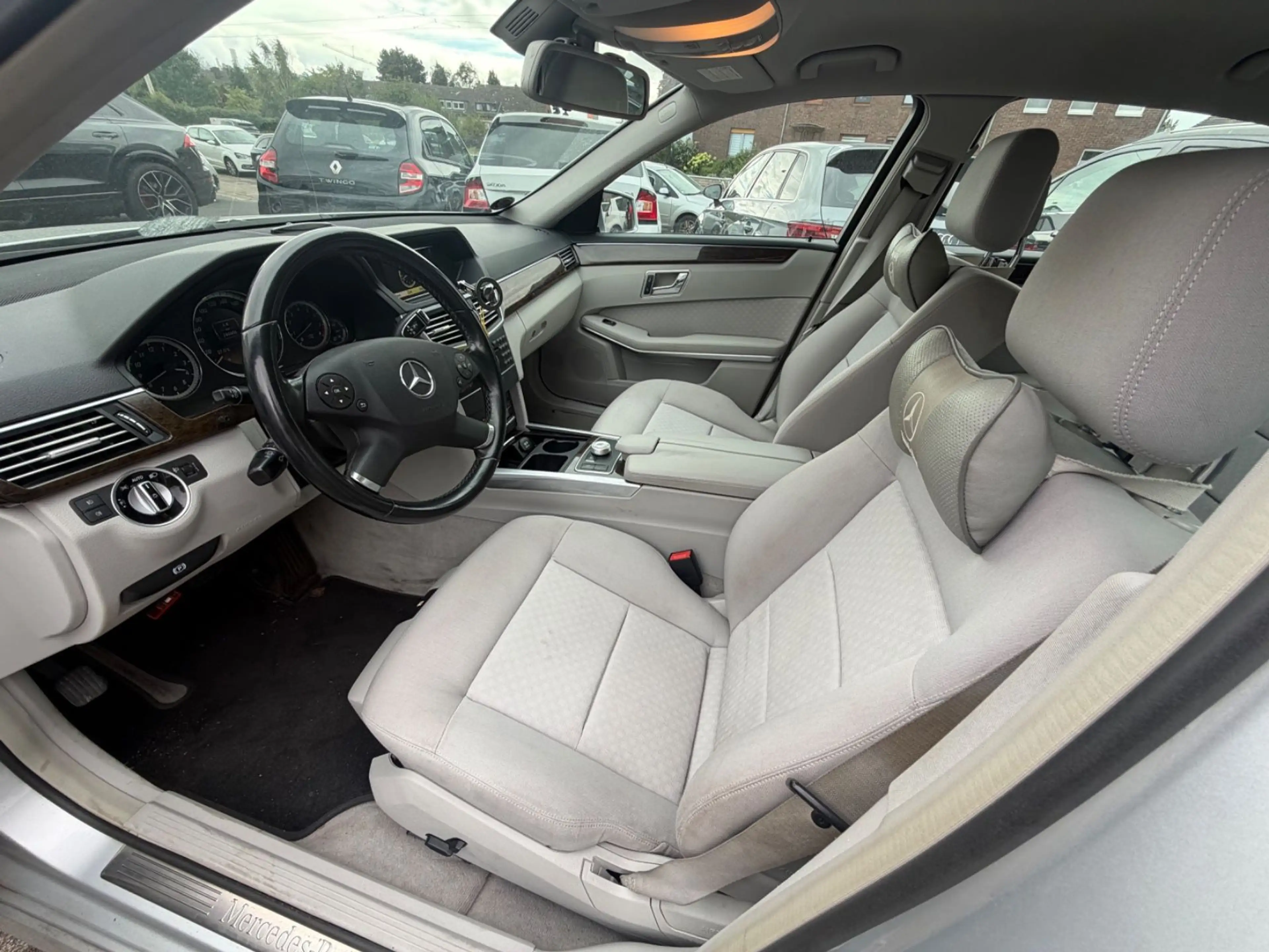 Mercedes-Benz E 350 E Limousine E 350 CGI BlueEfficiency — photo 7