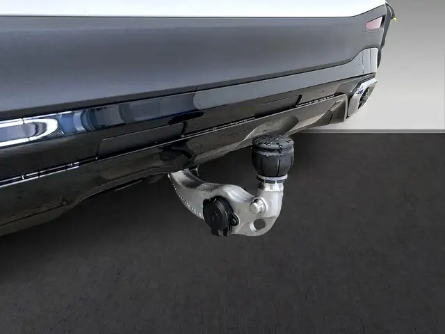 Mercedes-Benz GLC 200 view 11
