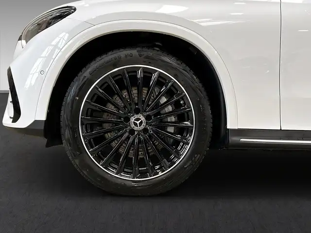 Mercedes-Benz GLC 200 view 7
