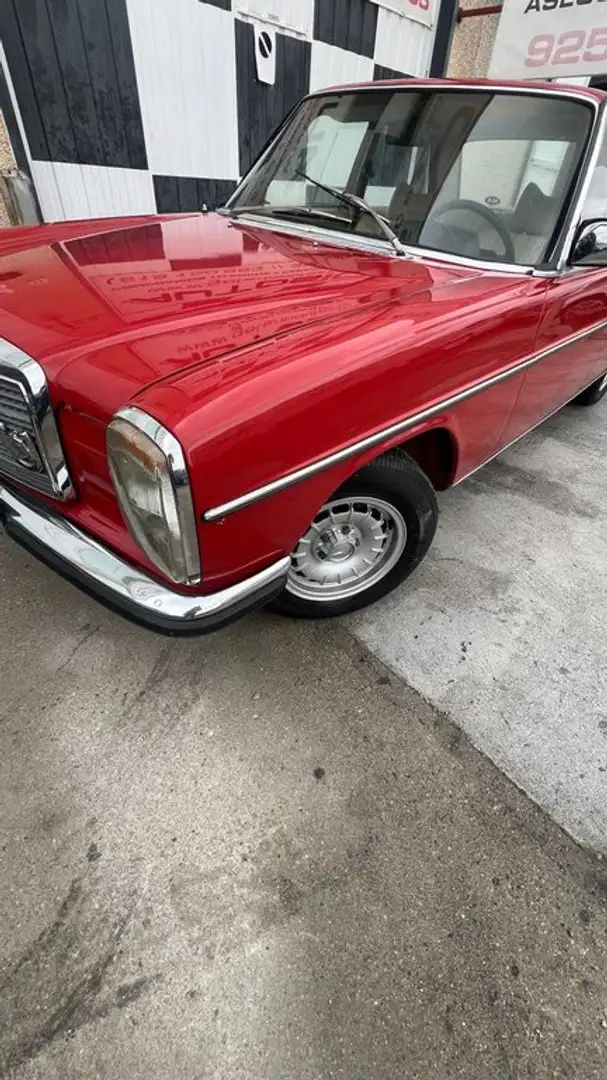 Mercedes-Benz 220 diesel año 1975 Rojo - 2