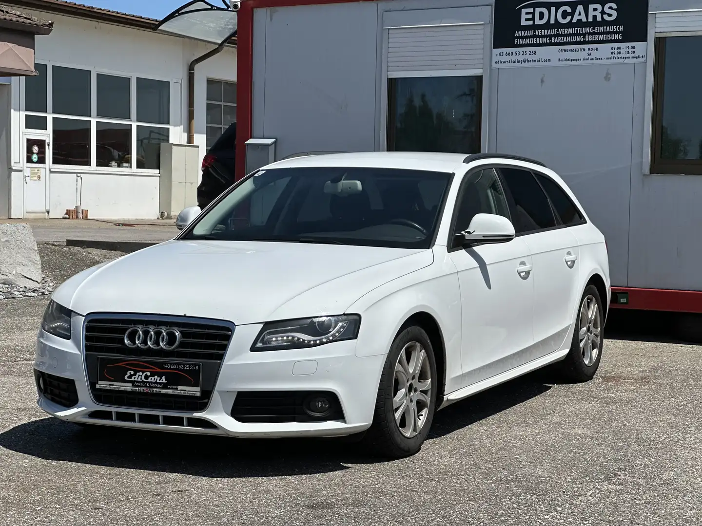 Audi A4 Attraction Blanc - 1