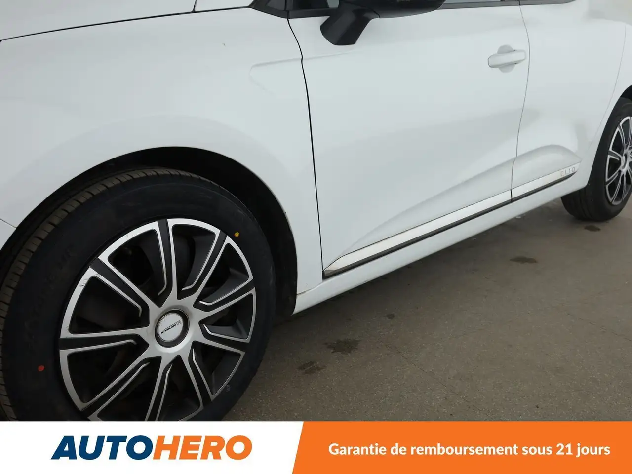 Renault Clio Citadine 5 portes — photo 30