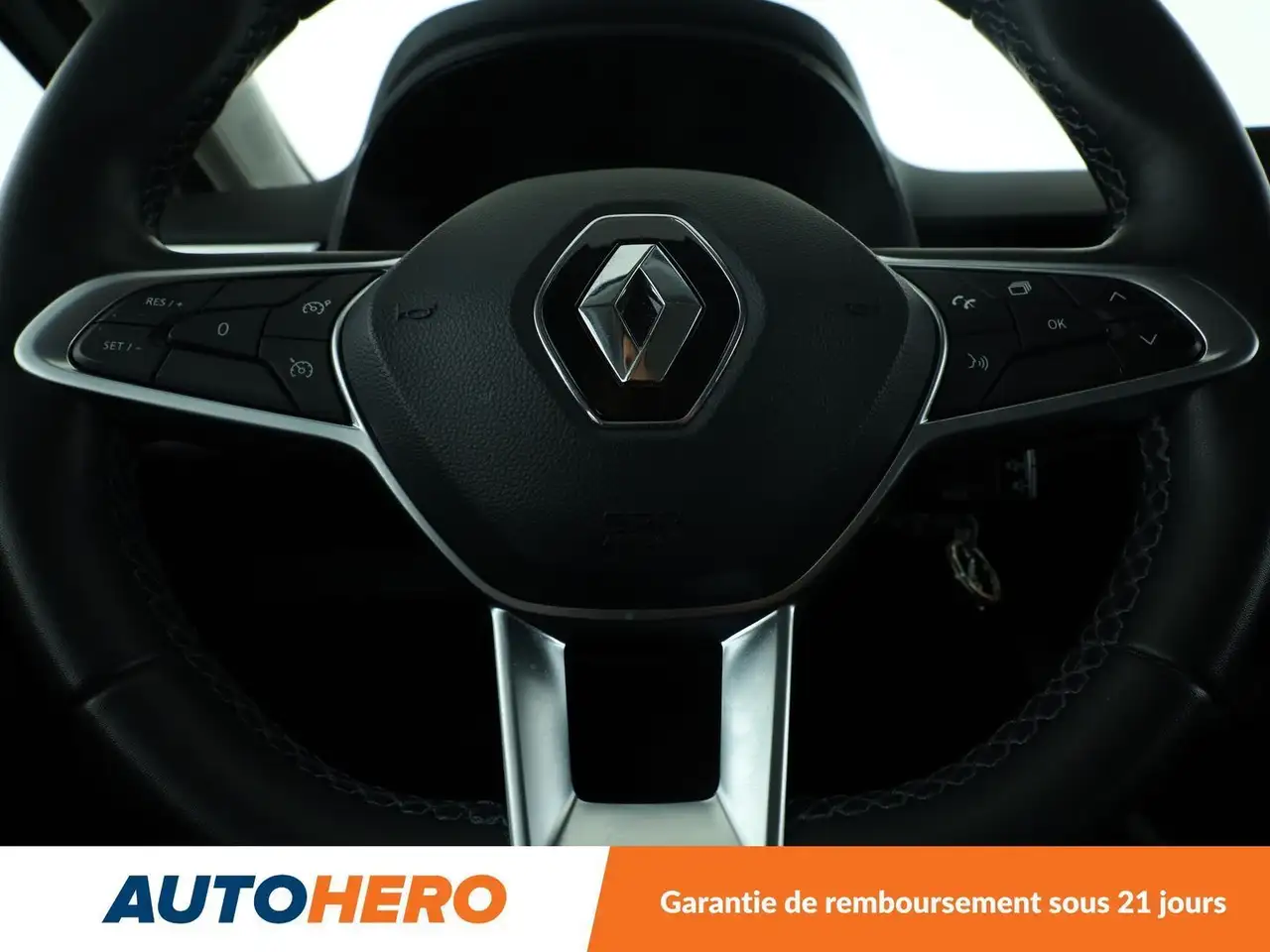 Renault Clio Citadine 5 portes — photo 19