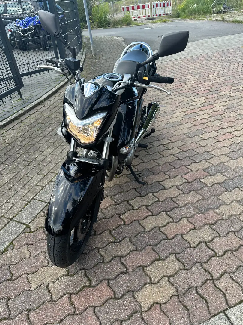 Suzuki Inazuma 250 Schöne Gepflegte Suzuki GW 250 Inazuma N 4820KM Černá - 1