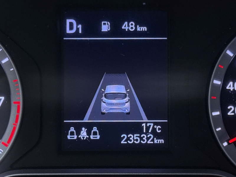 Hyundai i10 1.2 automaat | 15" LMV | Airco | Parkeersensoren — photo 4