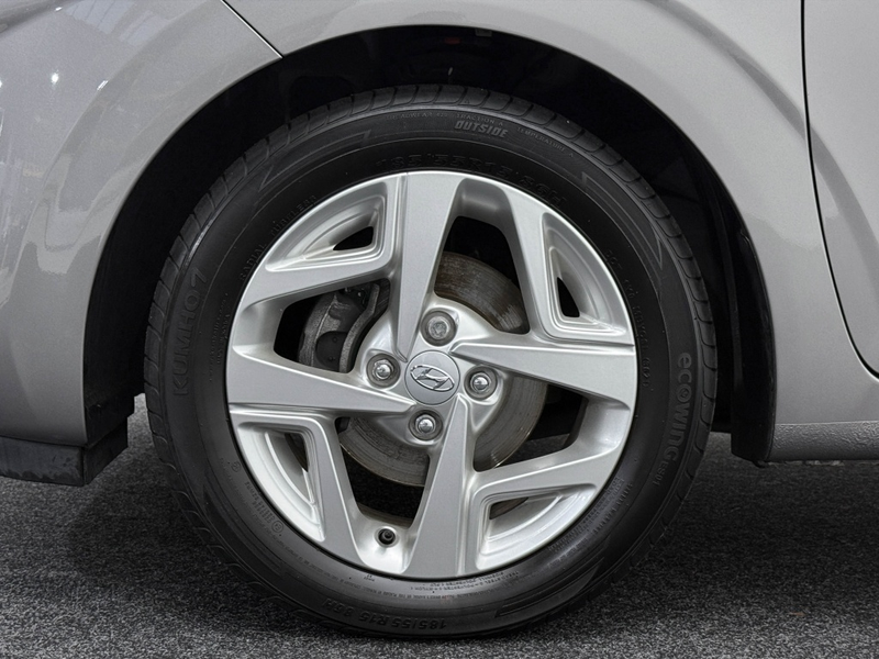 Hyundai i10 1.2 automaat | 15" LMV | Airco | Parkeersensoren — photo 7