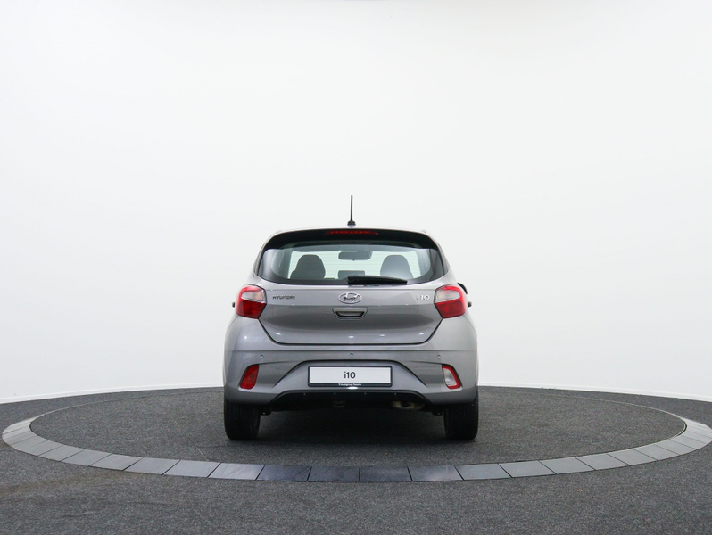 Hyundai i10 1.2 automaat | 15" LMV | Airco | Parkeersensoren — photo 9