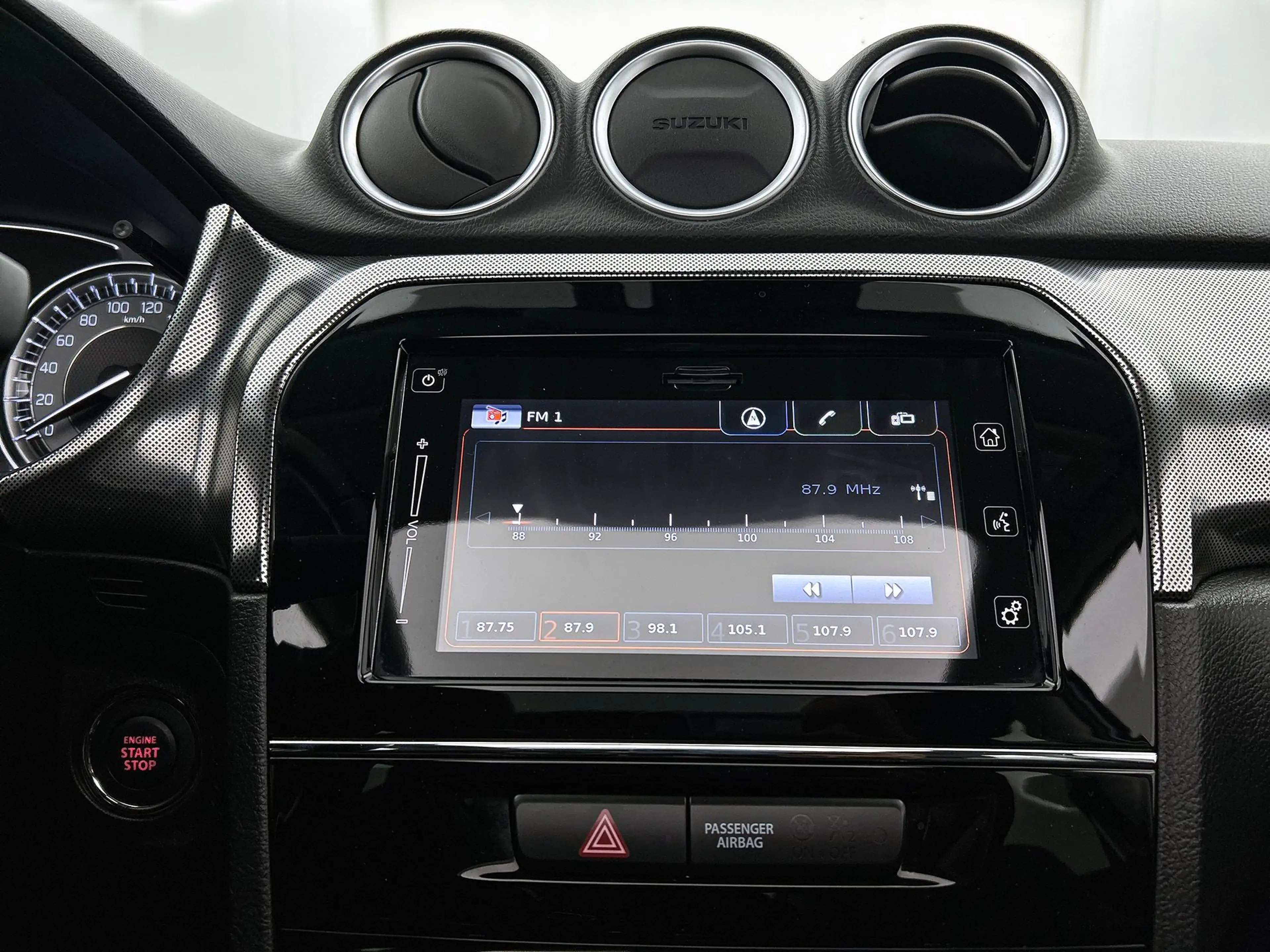 Suzuki Vitara 1.4 Boosterjet Style Smart Hybrid | Adaptive Cruis — photo 25